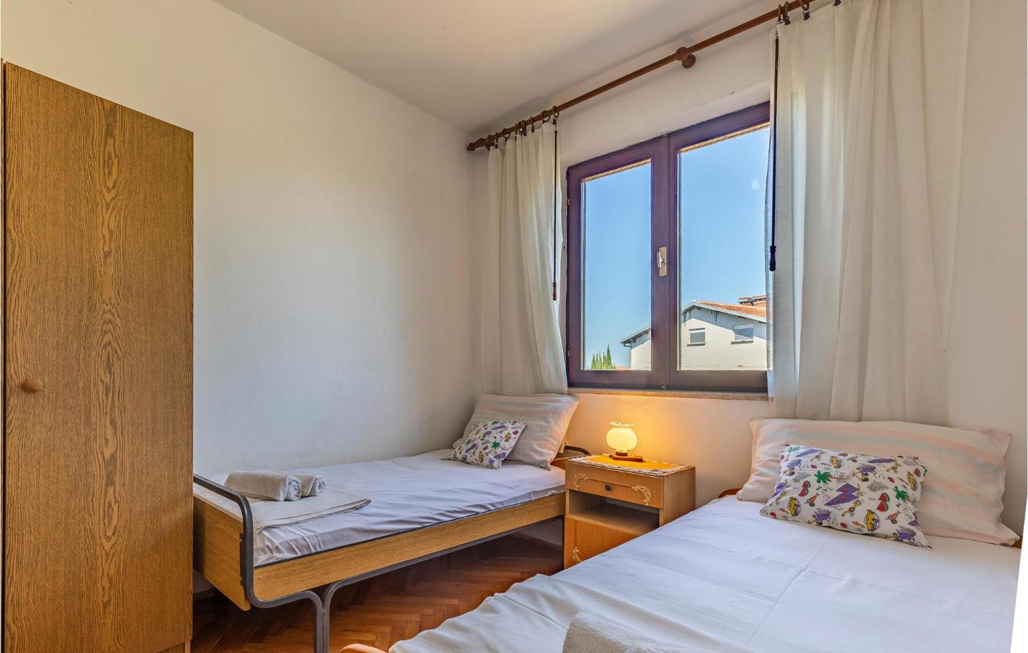 Awesome Apartment In Medulin With Kitchen Kültér fotó