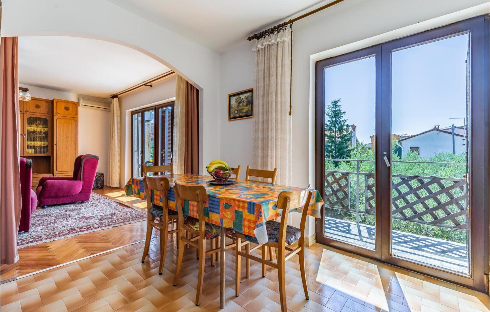Awesome Apartment In Medulin With Kitchen Kültér fotó